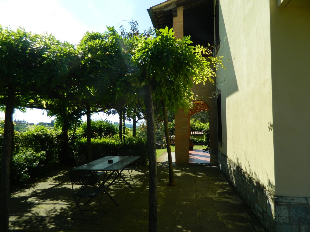 Edera, Raccianello farmhouse in San Gimignano: photo 3